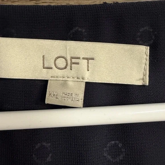 LOFT Midnight and Sky Floral Blouse - Picture 2 of 8